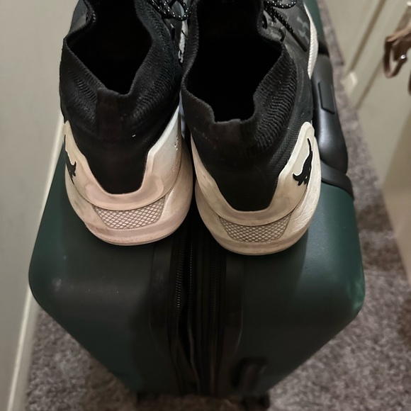 Under Armour Men’s sneakers - Picture 3 of 7